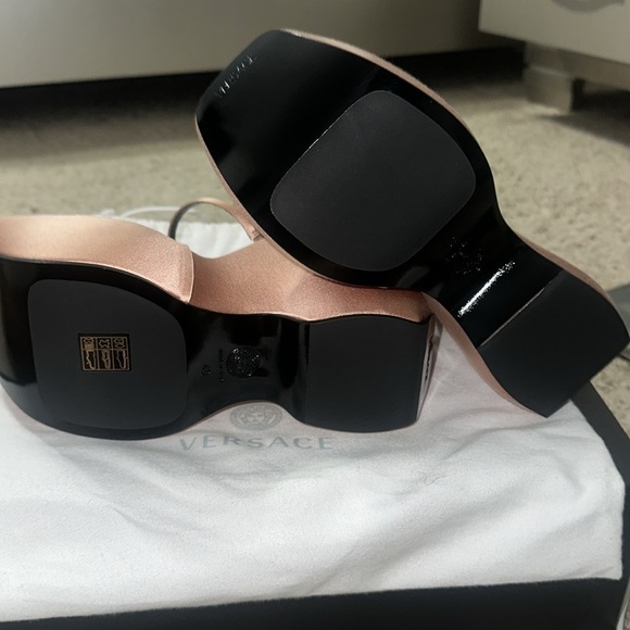 Versace Triplatform wedge sandals US 40 US 10 - Picture 3 of 3